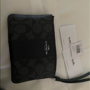 BRAND NEW Coach Wristlet